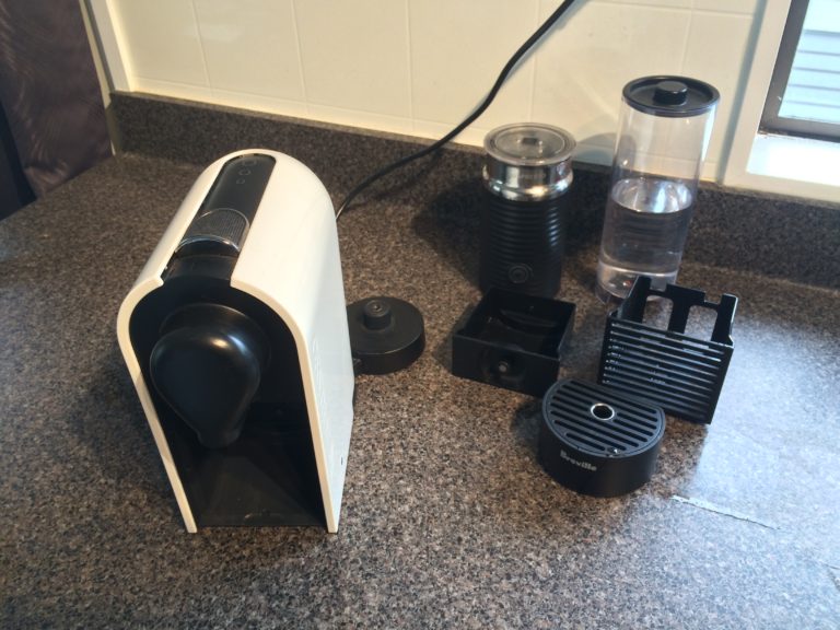 Fixing Nespresso U / Nespresso EN 210 coffee not coming out of spout